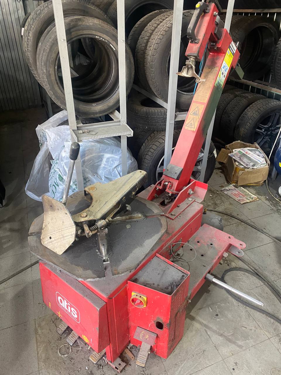 Шиномонтажный станок Otis на запчасти или под восстановление - частное объявление в Адлер