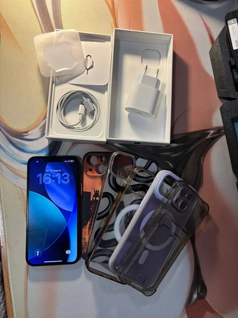 Apple iPhone 13 128gb с аксессуарами - Ноутбуки в Хабаровск