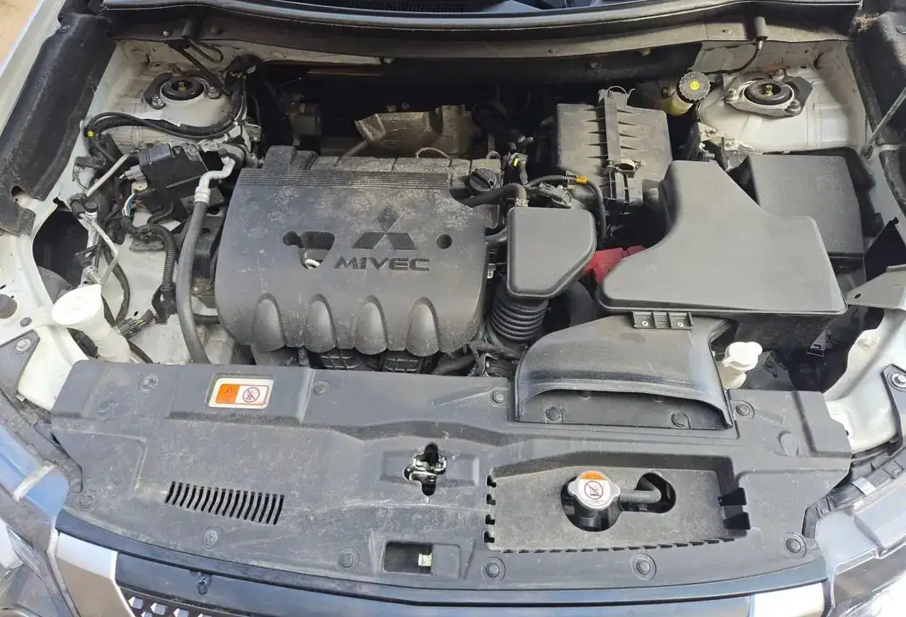 Продажа Mitsubishi Outlander с автоматом - Внедорожники/кроссоверы (Авто) в Хабаровск