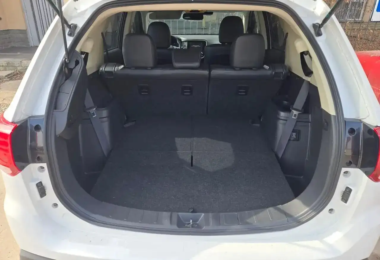 Продажа Mitsubishi Outlander с автоматом - Внедорожники/кроссоверы (Авто) в Хабаровск