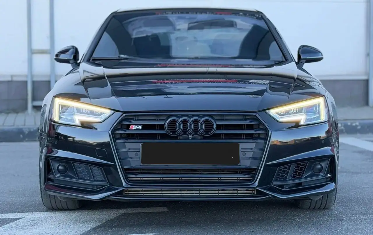 Продажа Audi S4 2017 года - Авто в Хабаровск