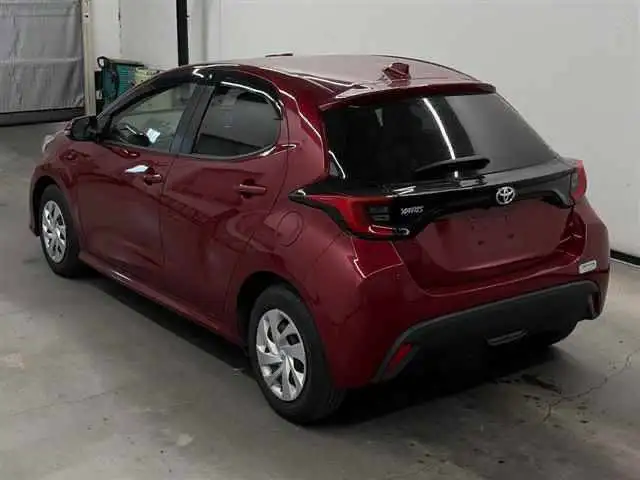 Toyota Yaris G 2021 года, бордовый, 1.5 л, 120 л.с. - Легковые автомобили (Авто) в Хабаровск