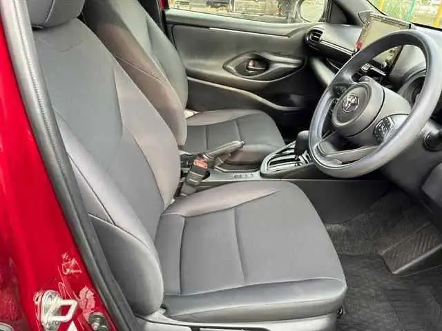 Toyota Yaris G 2021 года, бордовый, 1.5 л, 120 л.с. - Легковые автомобили (Авто) в Хабаровск