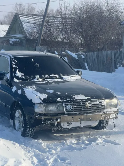 Продажа автомобиля Toyota Crown 141 с двигателем 1JZ-GE - Минивэны/фургоны в Хабаровск