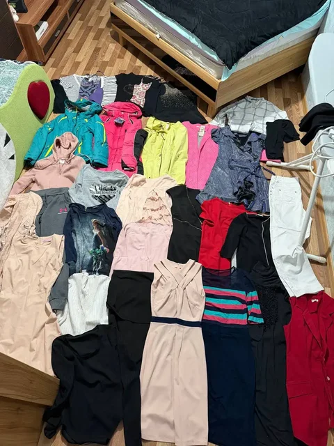 Пакет одежды 44 размера в отличном состоянии - Худи в Хабаровск