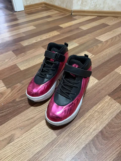 Кроссовки ролики 37 размера - Худи в Хабаровск