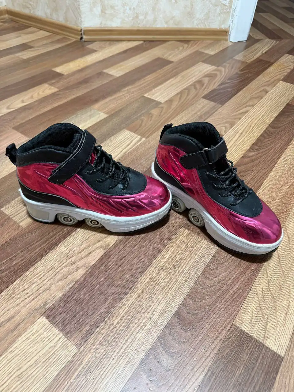 Кроссовки ролики 37 размера - Обувь (Одежда) в Хабаровск