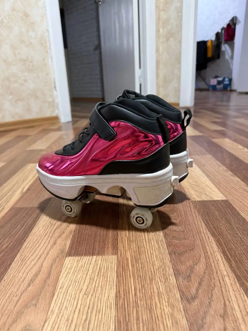 Кроссовки ролики 37 размера - Обувь (Одежда) в Хабаровск
