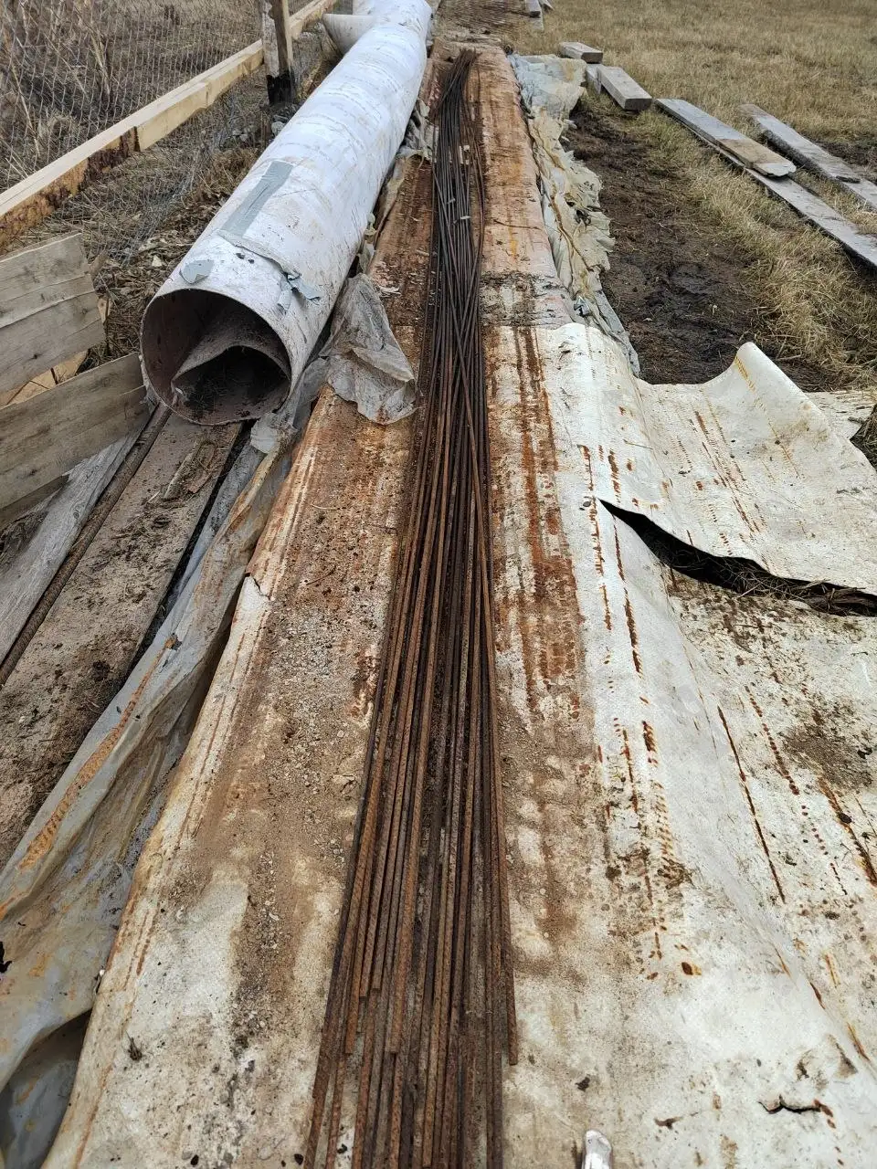 Арматура 6 мм 23 прута по 6 метров - Строительные материалы (Барахолка) в Хабаровск