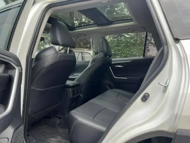 Toyota Wildlander 2023 бензин 2.0 171 л.с. передний привод - Легковые автомобили (Авто) в Хабаровск