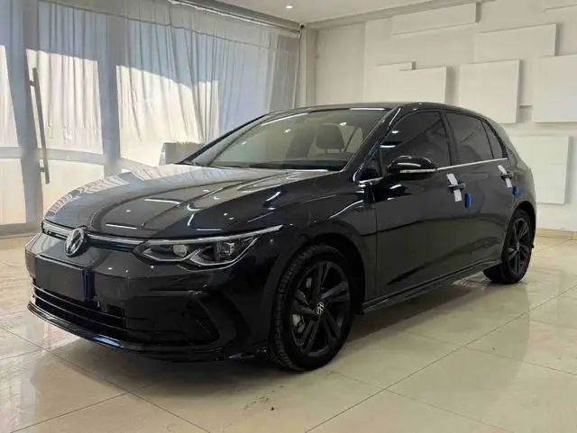 Volkswagen Golf 2022 года с пробегом 28.000 км - Авто в Хабаровск