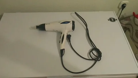 Продам фен Vitek 1330 в отличном состоянии - Бытовая техника в Хабаровск