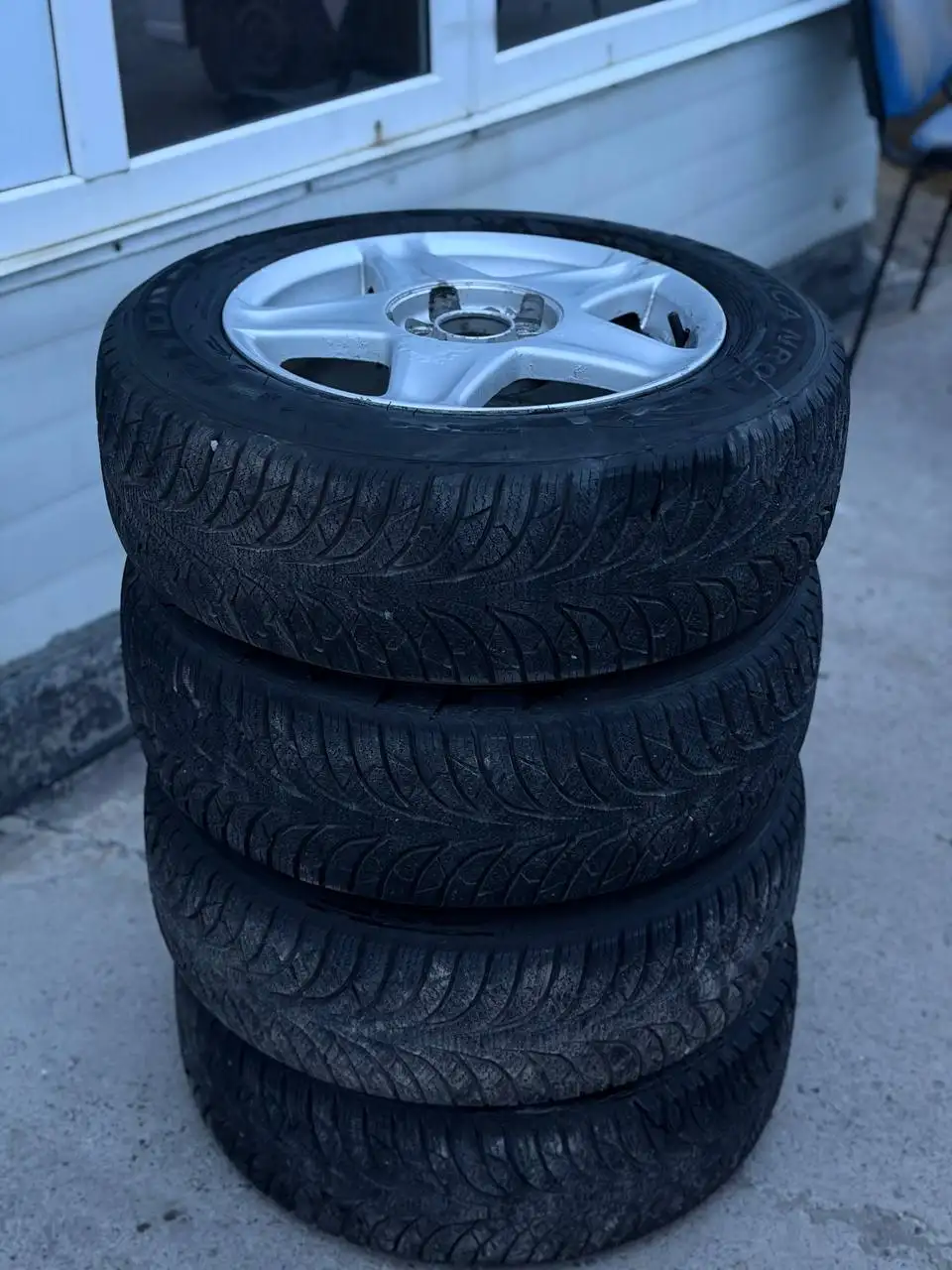 Продам комплект колес R15 - Шины и диски (Авто) в Хабаровск