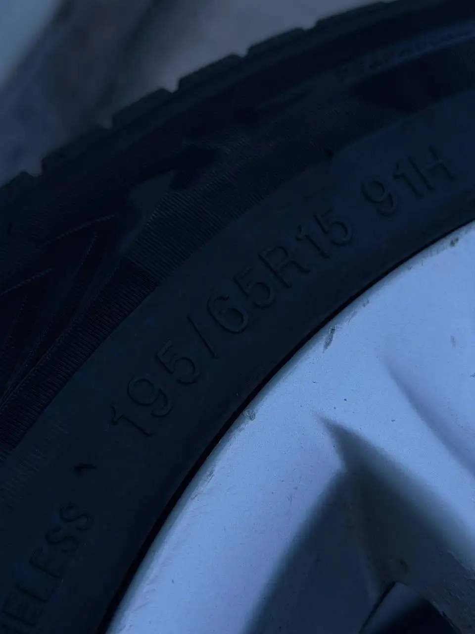 Продам комплект колес R15 - Шины и диски (Авто) в Хабаровск