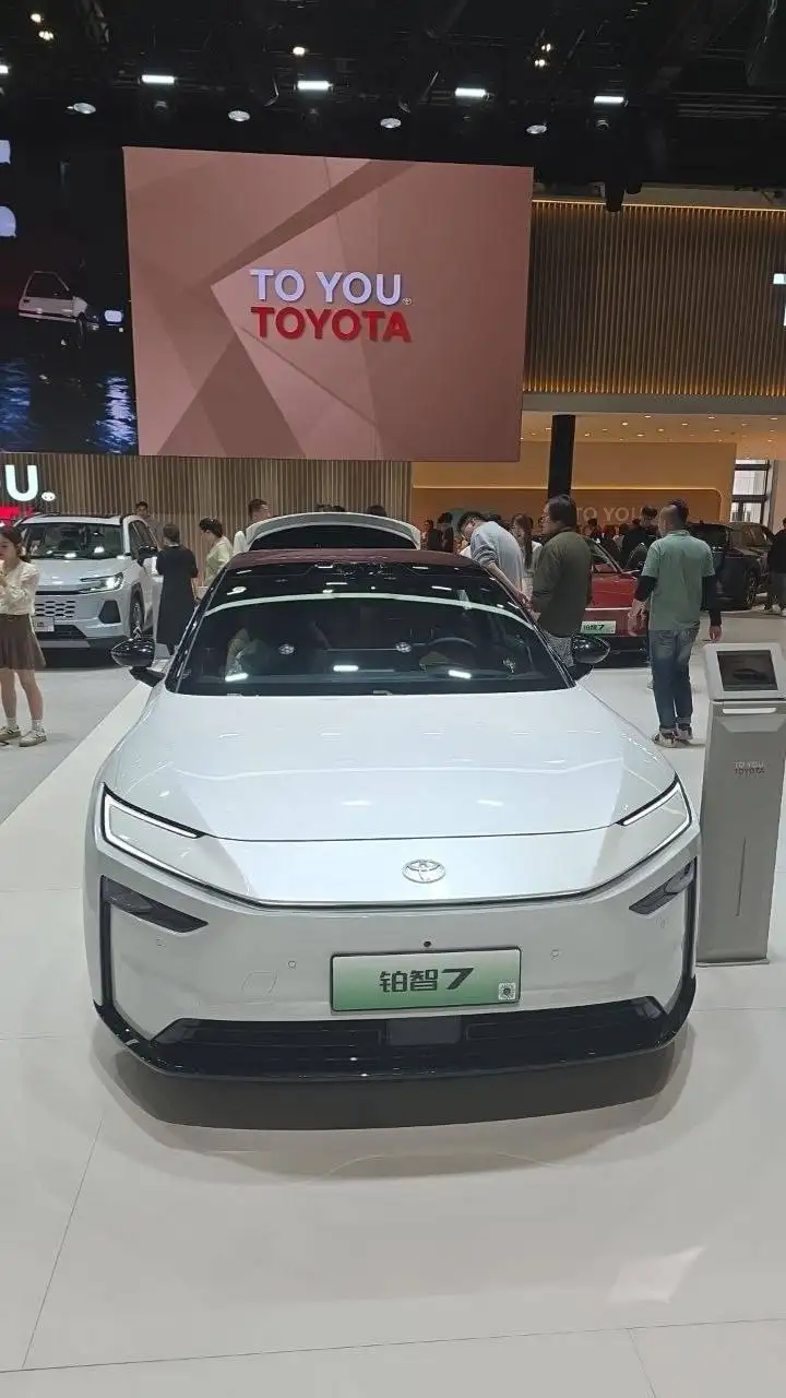 Обзор новых автомобилей Toyota в Китае и услуги по привозу - Автоуслуги (Услуги) в Хабаровск