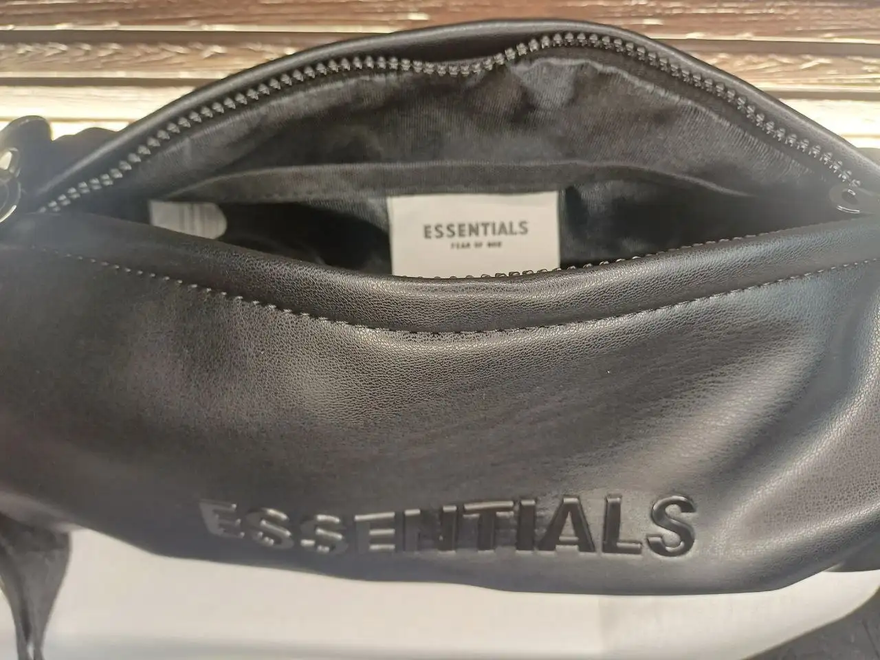 Продам сумку Essentials Fear of God чёрная - Аксессуары (Одежда) в Хабаровск
