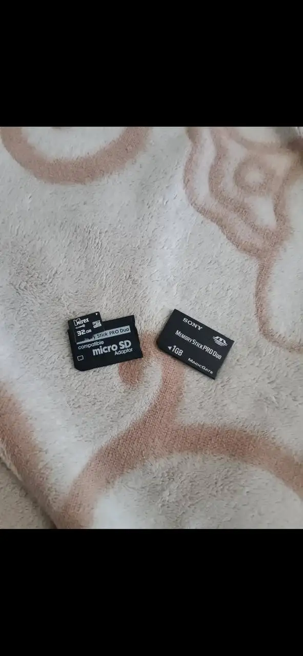 Продам портативную консоль Sony PSP белого цвета - Игры и консоли (Электроника) в Хабаровск