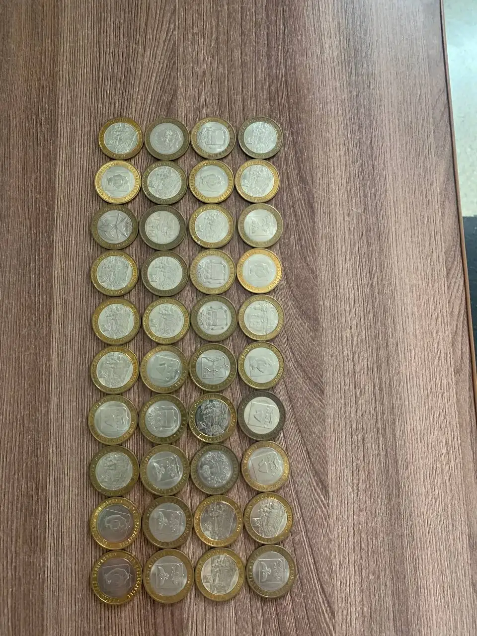 Продам 40 юбилейных монет - Коллекционирование (Хобби и отдых) в Хабаровск