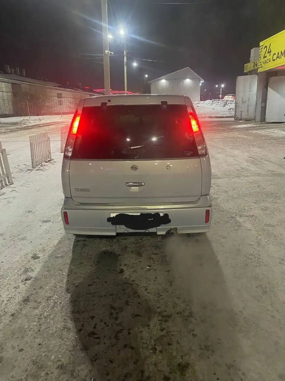 Ниссан куб 2001 года с ограничениями на обмен