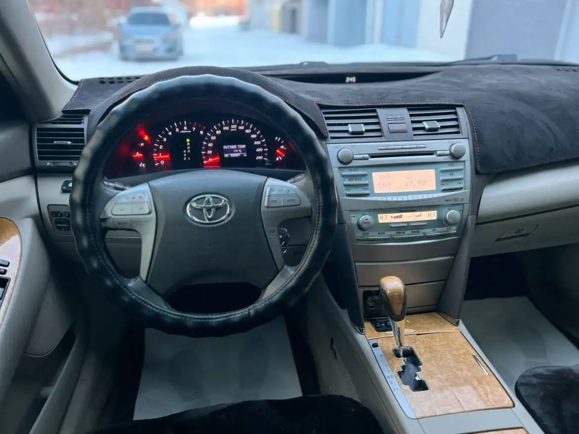 Продажа Toyota Camry 2.4 2006 года