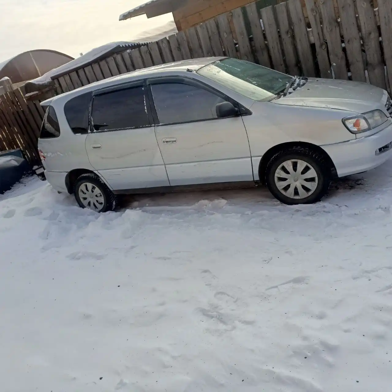 Продажа Toyota Ipsum 1999 года