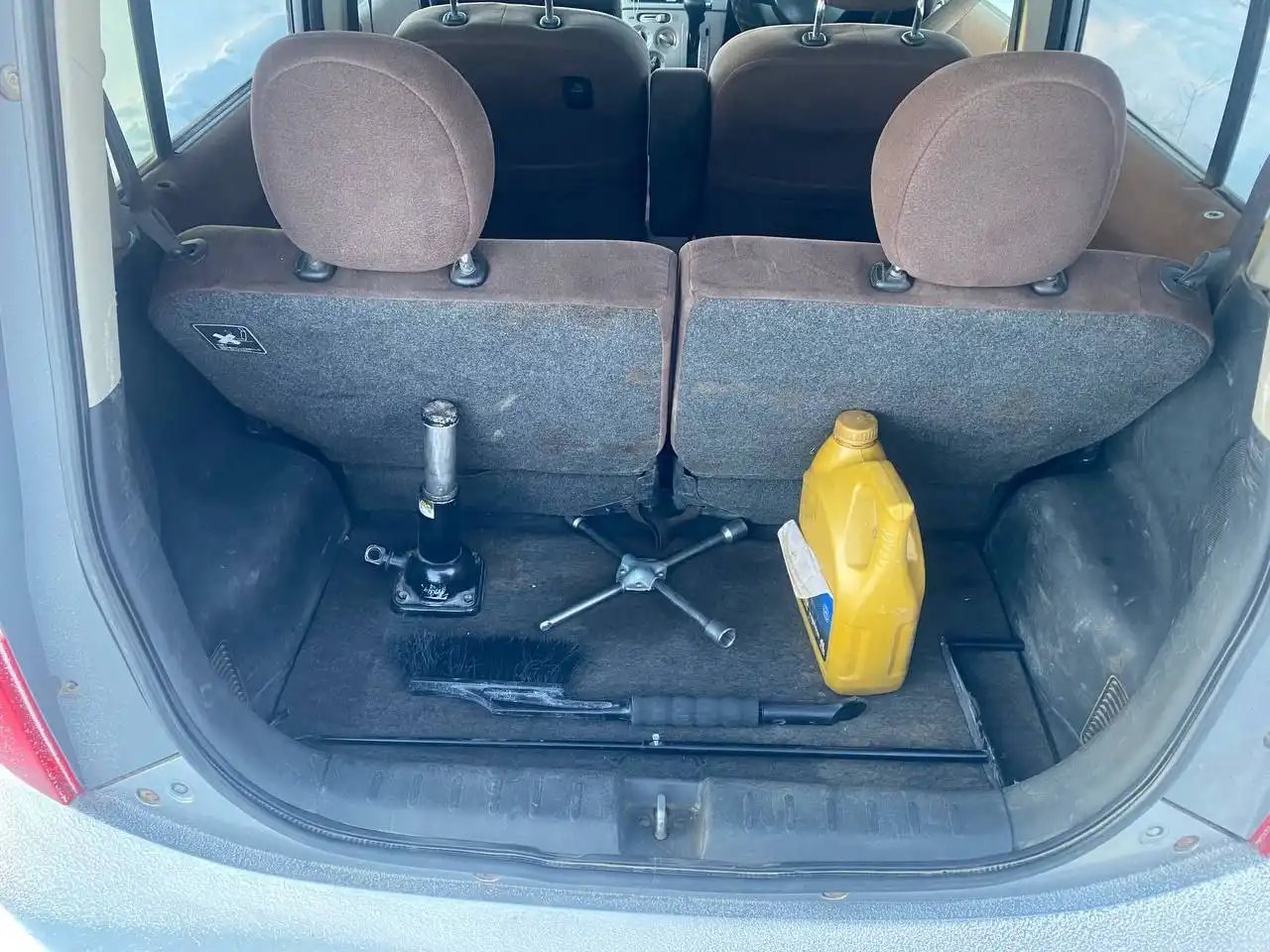 Продам Хонду Лайф 2003 года