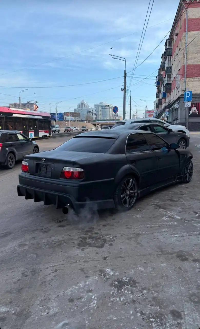 Продажа автомобилей Toyota Chaser, Daihatsu Move и КАМАЗ 55111