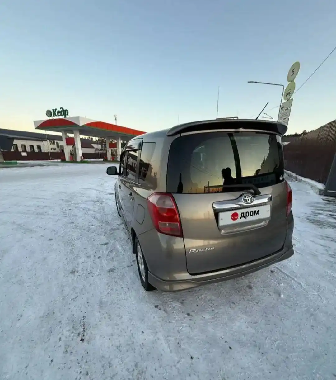 Продажа Toyota Ractis 2007 года 1.5л - Легковые автомобили (Авто) в Улан-Удэ