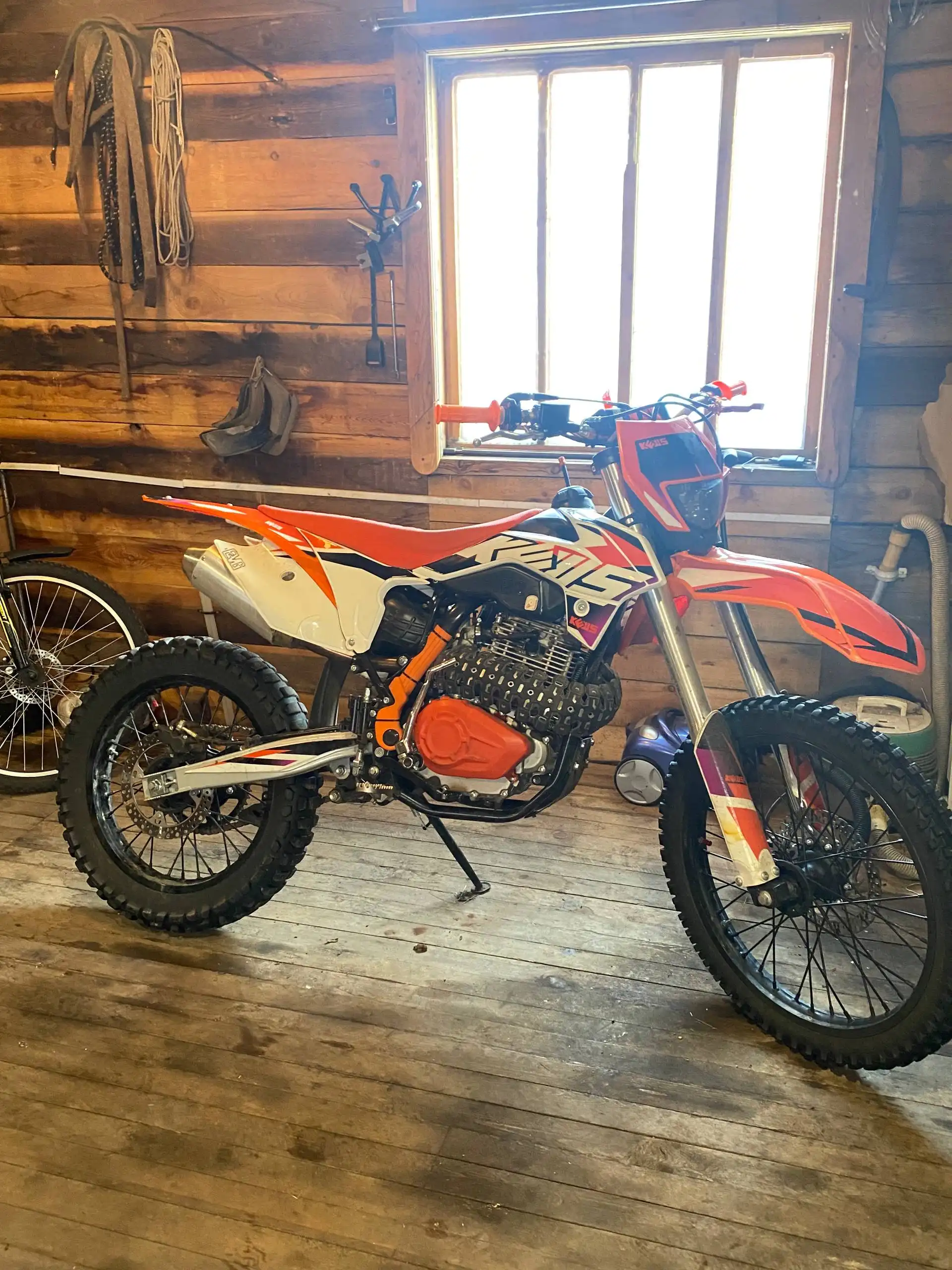 Продажа эндуро Kews k10 pr300 2024 года выпуска - Мотоциклы (Авто) в Хоринск