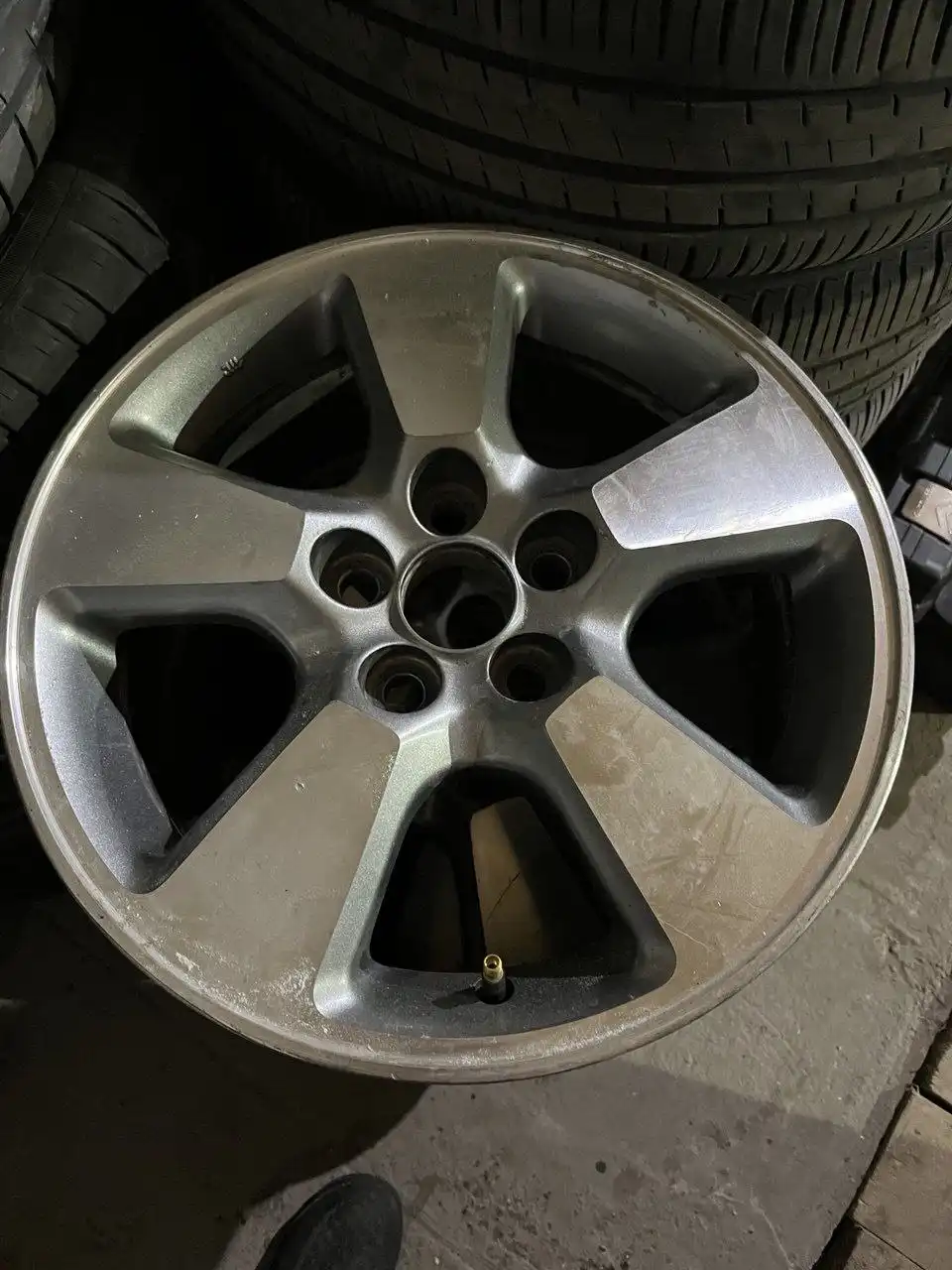 Продам литые диски Toyota Wish 5/100 R15 - Запчасти (Авто) в Улан-Удэ