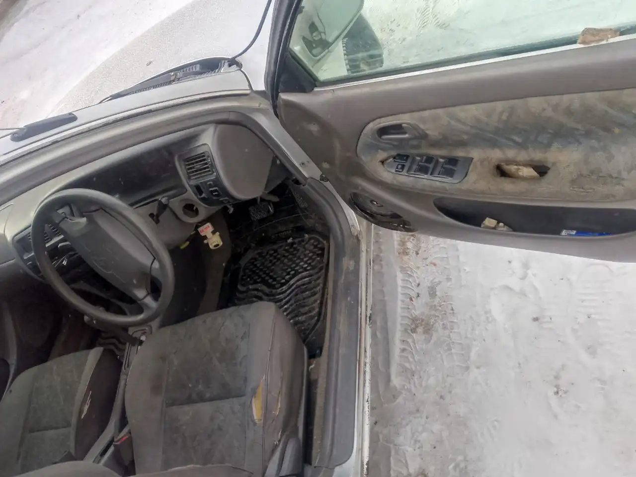 Продам автомобиль на ходу с незначительными внешними дефектами - Легковые автомобили (Авто) в Улан-Удэ