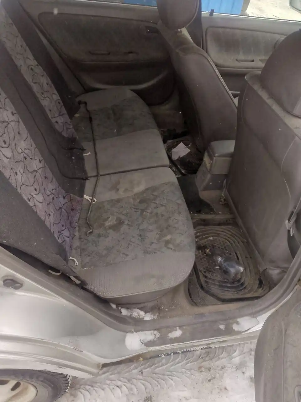 Продам автомобиль на ходу с незначительными внешними дефектами - Легковые автомобили (Авто) в Улан-Удэ