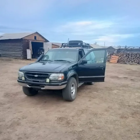 Продам Ford Explorer 1995 года - частное объявление в Новоильинск