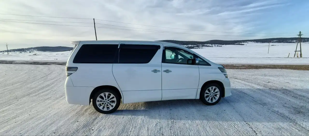 Продажа Toyota Vellfire 2010 года в отличном состоянии - Минивэны (Авто) в Улан-Удэ