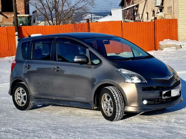 Продажа Toyota Ractis 2007 года 1.5л - Прицепы в Улан-Удэ
