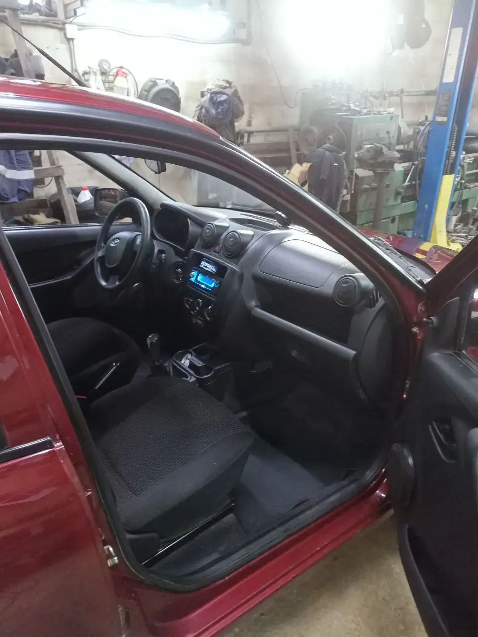 Продажа Лада Гранта 2013 года - Легковые автомобили (Авто) в Улан-Удэ