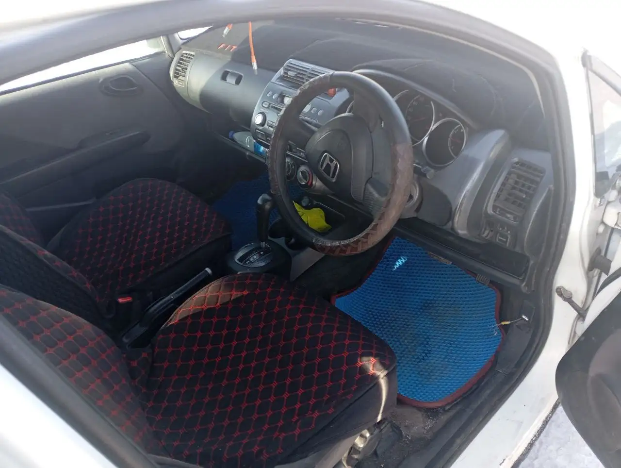 Стильный городской хетчбэк Honda - Авто в Улан-Удэ