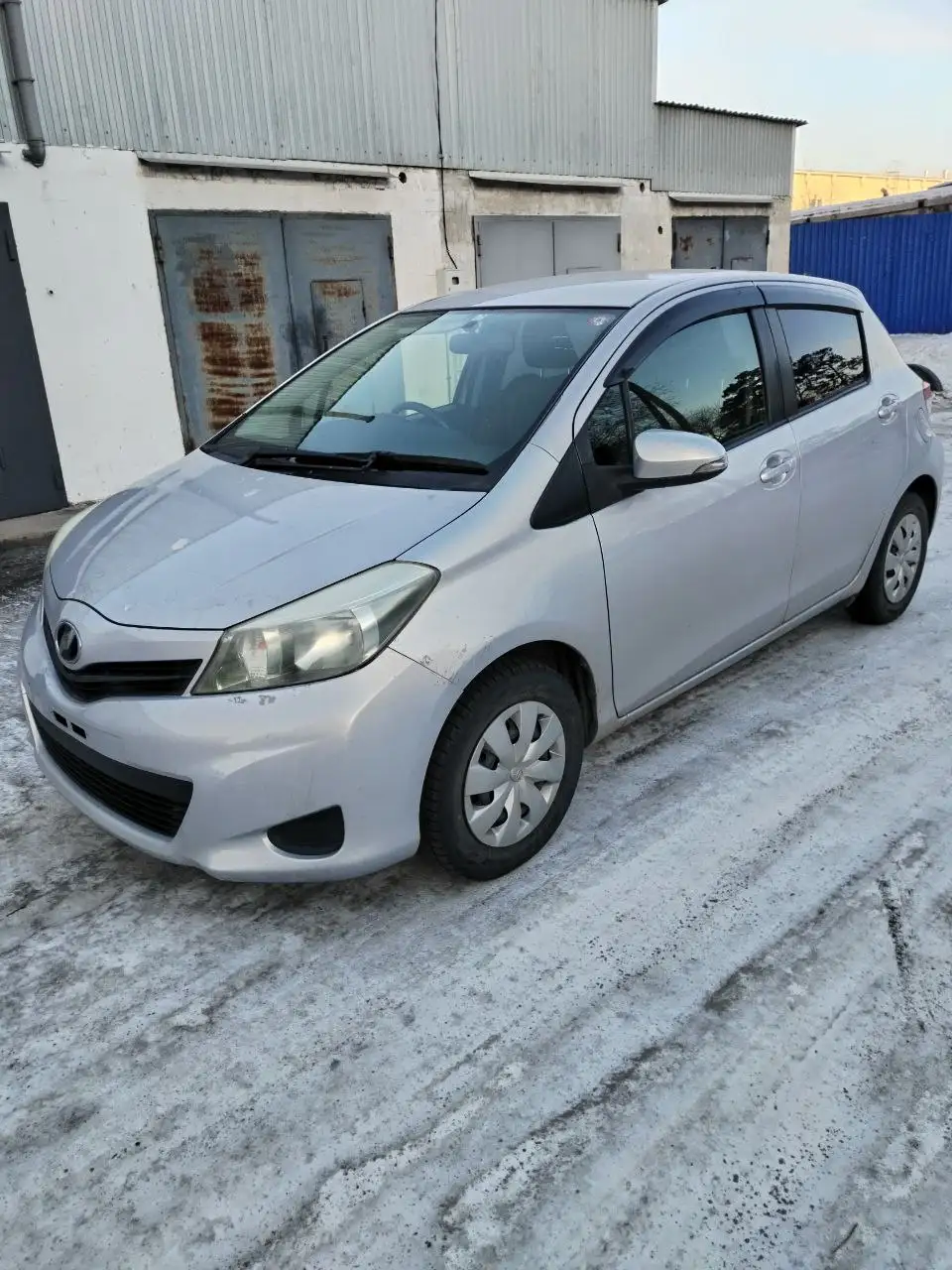 Продажа Toyota Vitz 2013 г.в. - Легковые автомобили (Авто) в Улан-Удэ