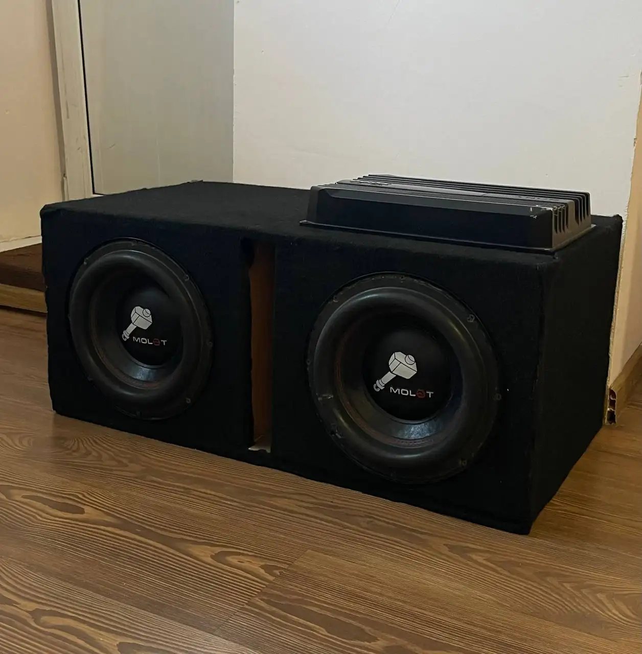 Продам сабвуфер с усилителем - Аудиотехника (Электроника) в Улан-Удэ