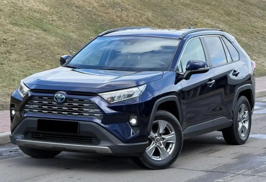 Продажа Toyota RAV4 2022 года гибрид - Легковые автомобили (Авто) в Улан-Удэ