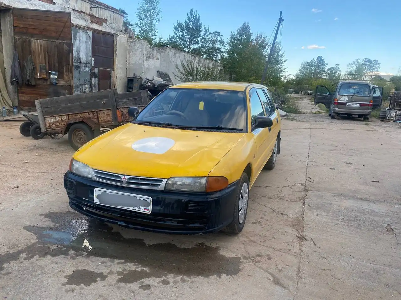 Продажа автомобиля 2001 года с повреждениями двигателя - Легковые автомобили (Авто) в Улан-Удэ