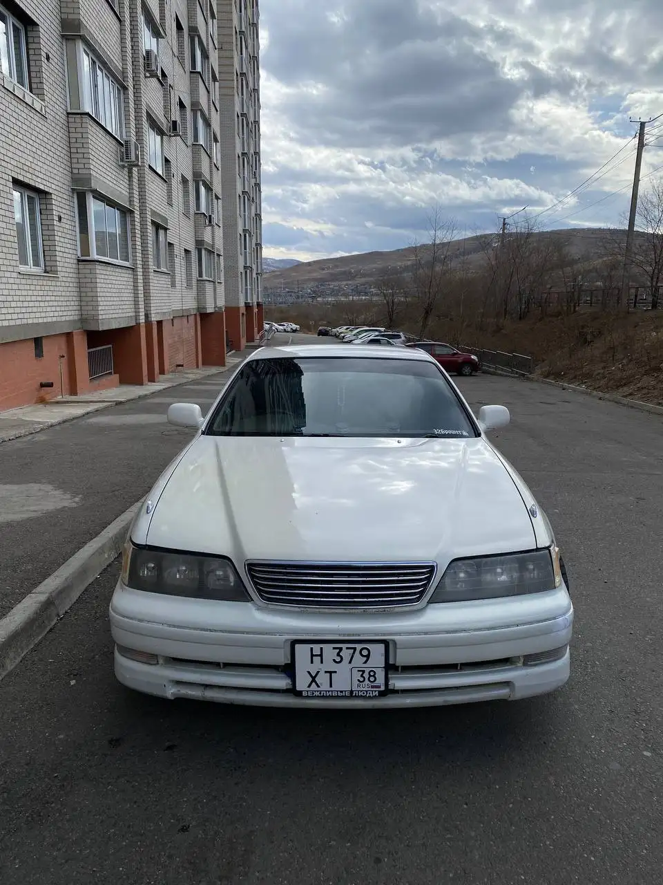 Продажа Toyota с двигателем 2.5, 5-ступенчатой КПП, ксеноном и автозапуском - Легковые автомобили (Авто) в Улан-Удэ