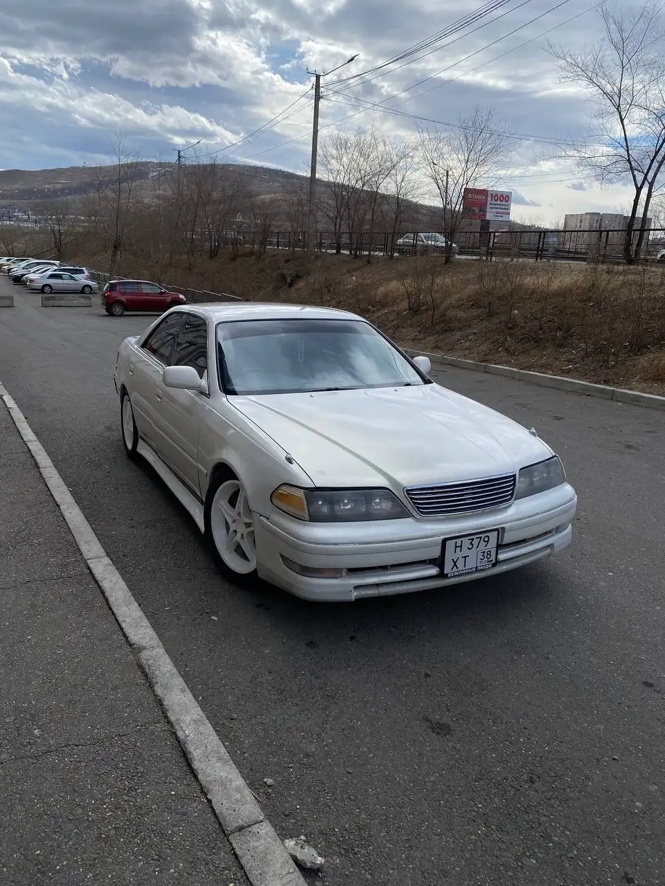 Продажа Toyota с двигателем 2.5, 5-ступенчатой КПП, ксеноном и автозапуском - Легковые автомобили (Авто) в Улан-Удэ