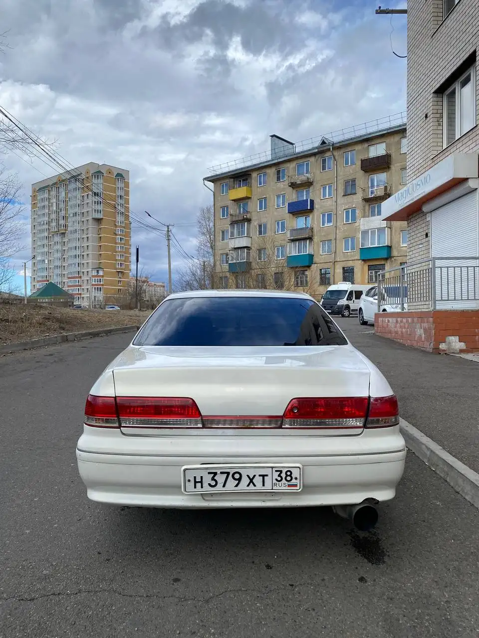 Продажа Toyota с двигателем 2.5, 5-ступенчатой КПП, ксеноном и автозапуском - Легковые автомобили (Авто) в Улан-Удэ