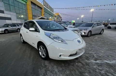 Продажа Ниссан Leaf 2012 года - Сельхозтехника в Улан-Удэ