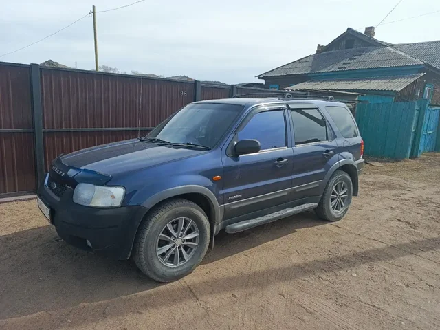 Продажа автомобиля Форд Эскейп 2001 года - Грузовые автомобили в Улан-Удэ