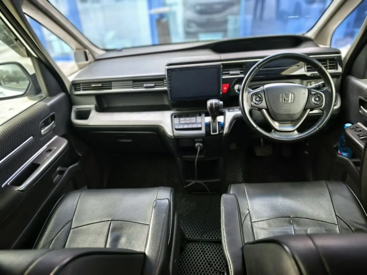 Honda Stepwgn 2015 года без пробега в РФ - Авто в Улан-Удэ