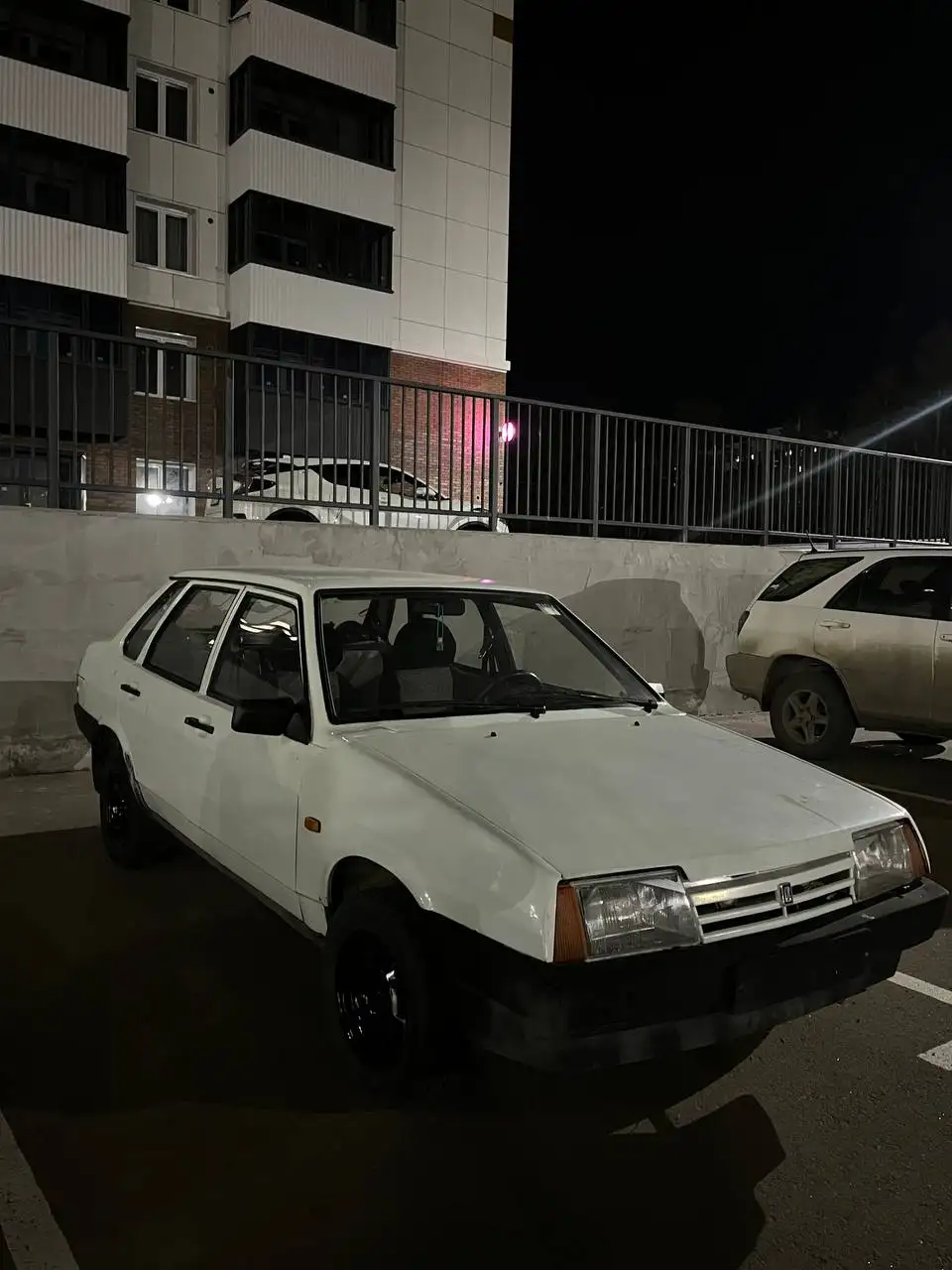 Продажа автомобиля с кузовом в хорошем состоянии и капитальным ремонтом двигателя - Авто в Улан-Удэ