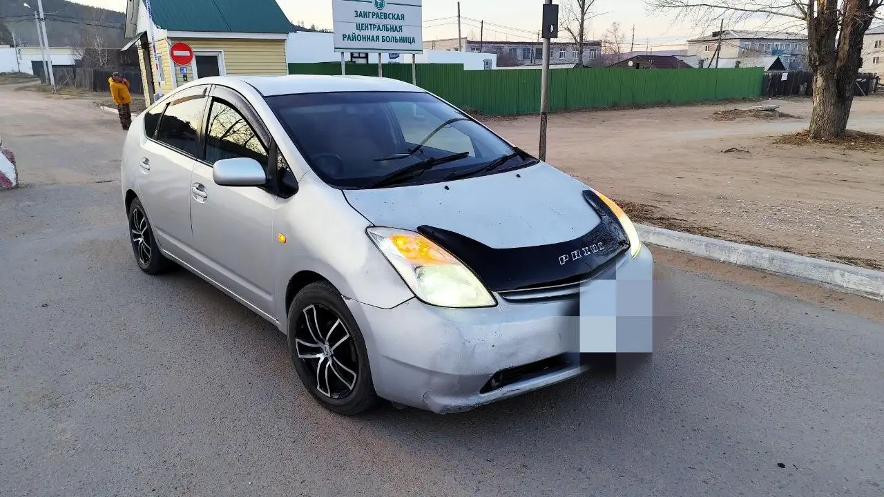 Тойота Приус 2010 года - Легковые автомобили (Авто) в Улан-Удэ