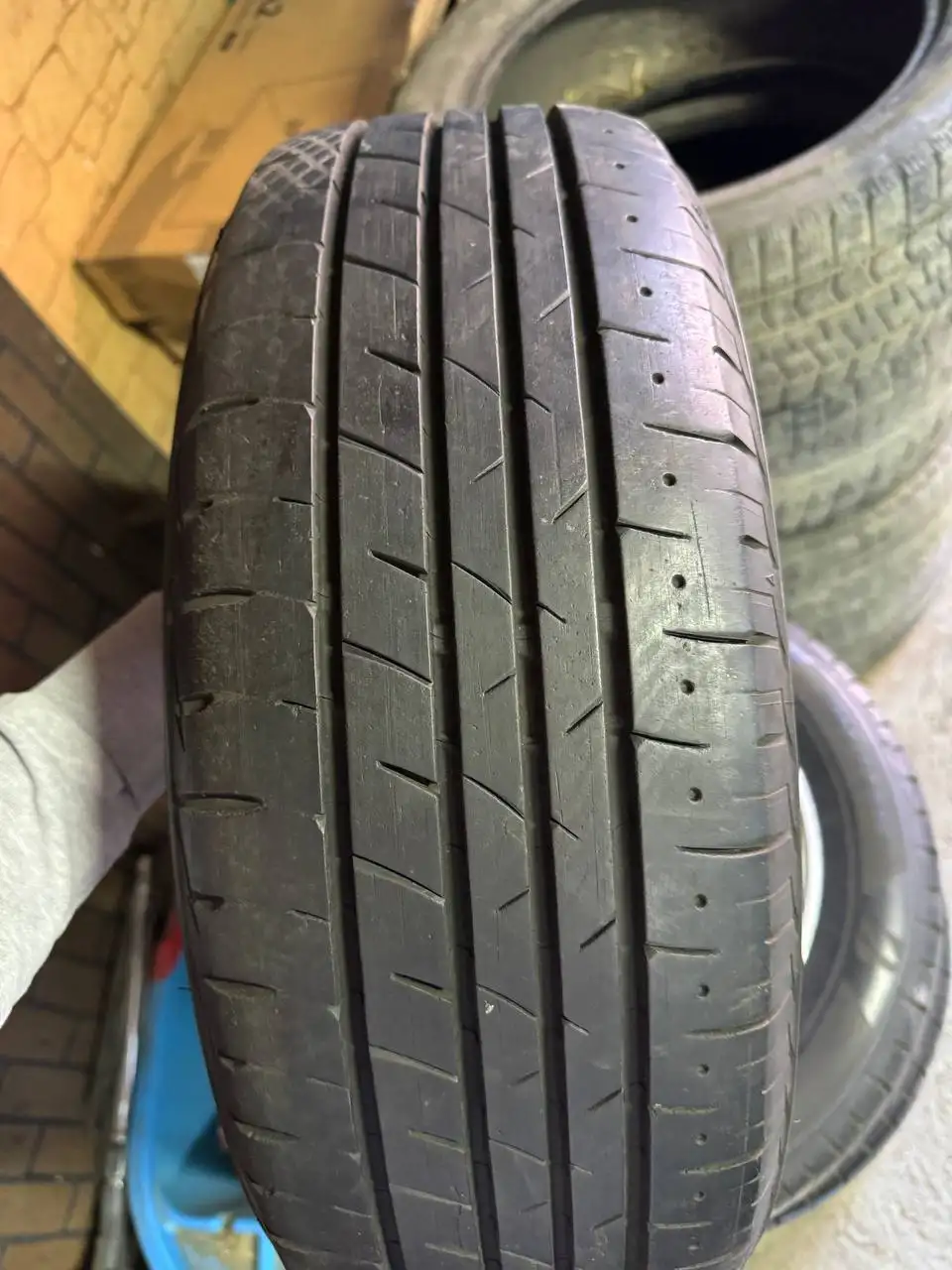Литые диски с летней резиной Bridgestone - Шины и диски (Авто) в Улан-Удэ